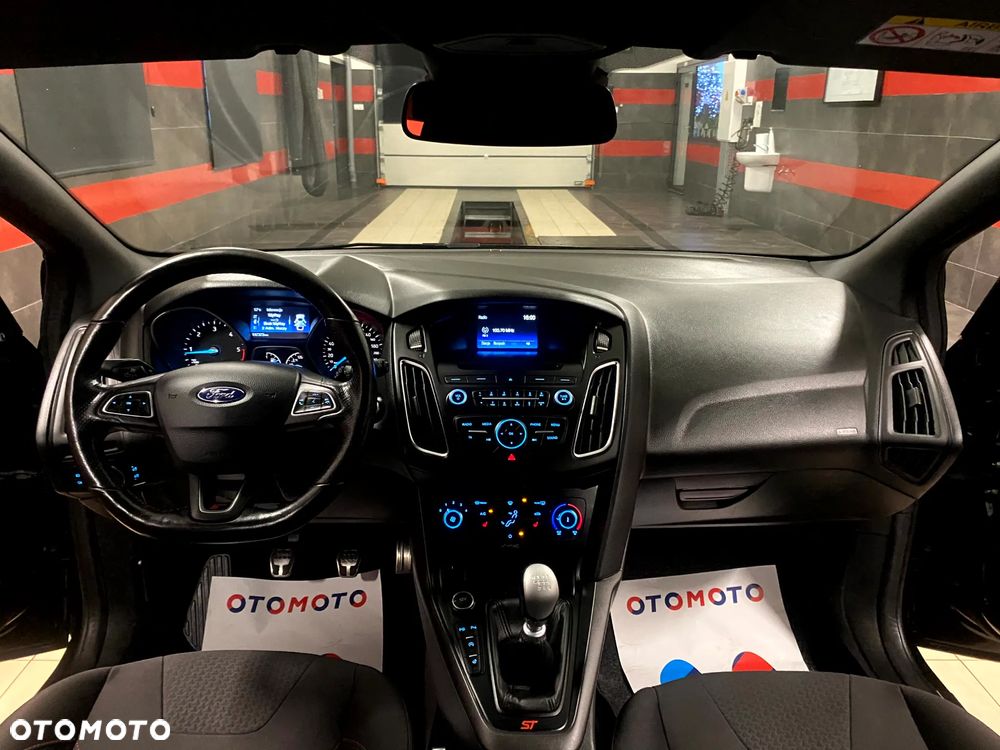 Ford Focus 2.0 TDCi ST-Line ASS - 18