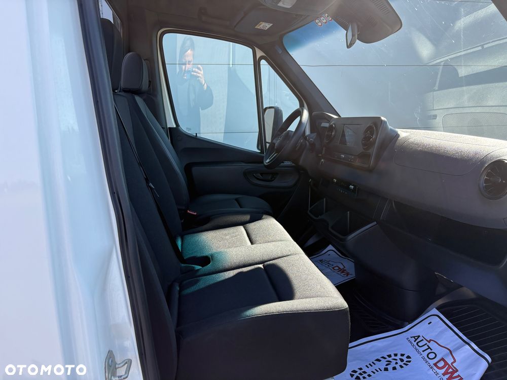 Mercedes-Benz Sprinter 519 - 23