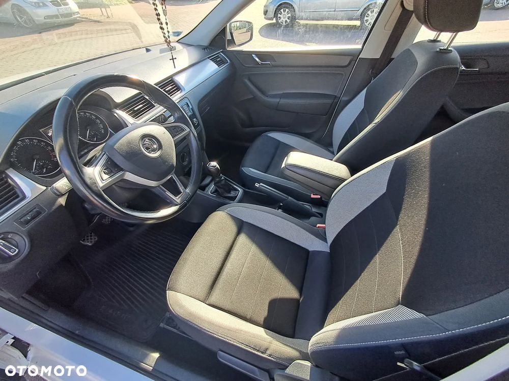 Skoda RAPID 1.6 TDI DPF Ambition - 9