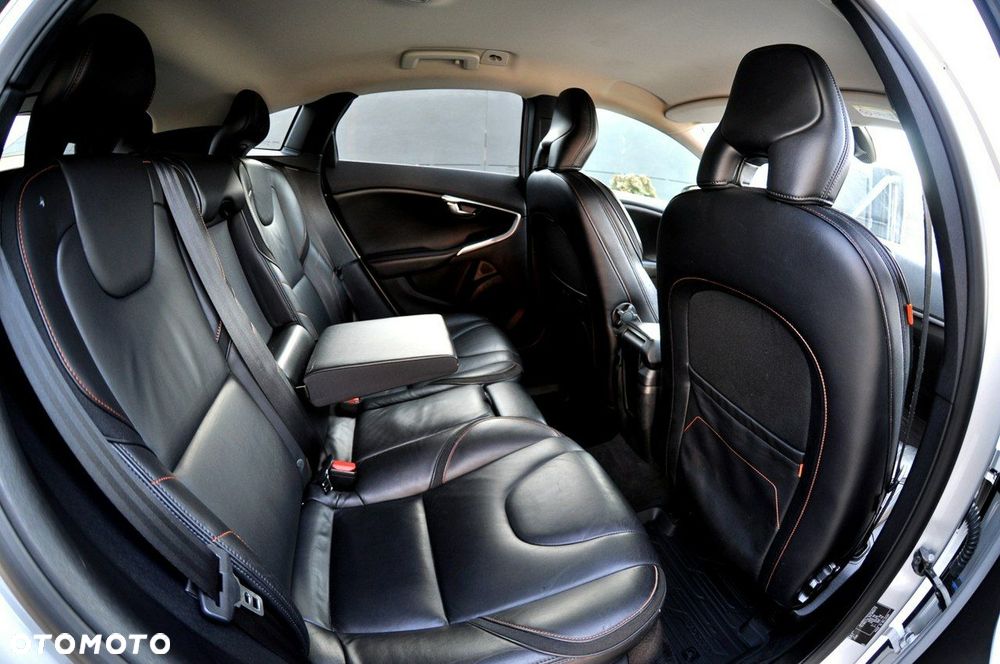 Volvo V40 D2 Drive-E Ocean Race - 21