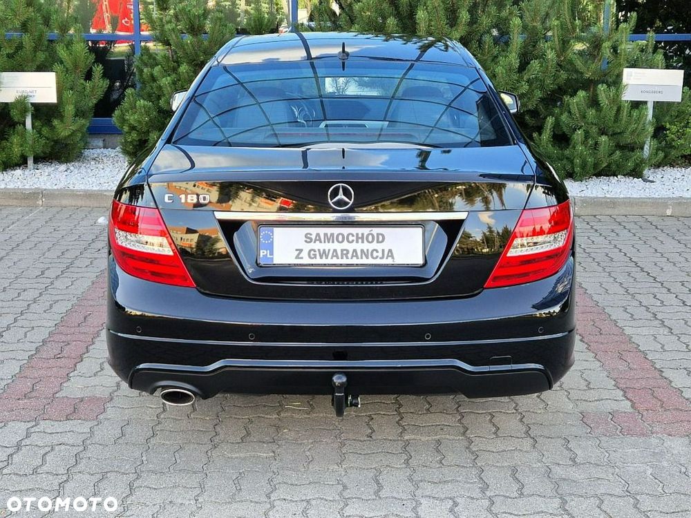 Mercedes-Benz Klasa C 180 CGI BlueEff - 17