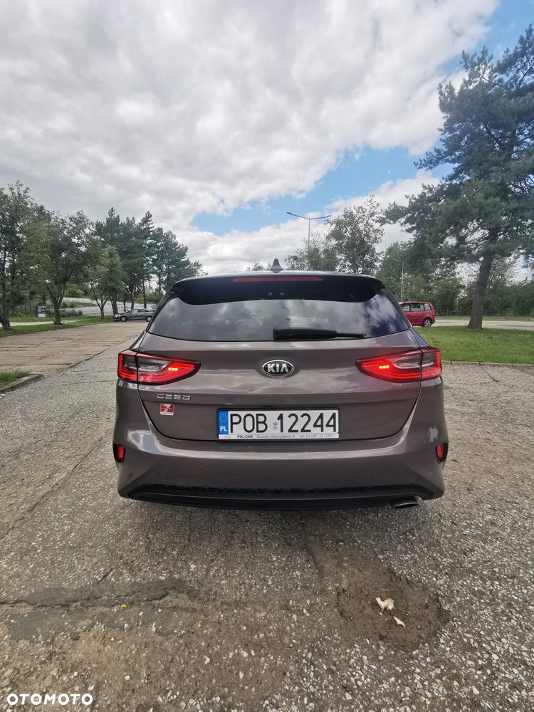 Kia Ceed 1.4 L - 5
