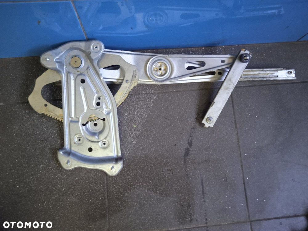 Mechanizm Przedniej Prawej Szyby Renault Megane III - 3