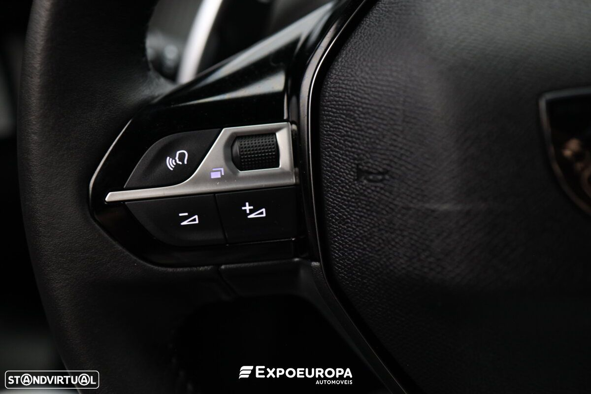 Peugeot 2008 PureTech 130 EAT8 Allure - 12