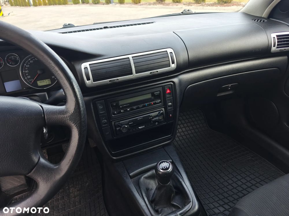 Volkswagen Passat 1.9 TDI Basis - 21