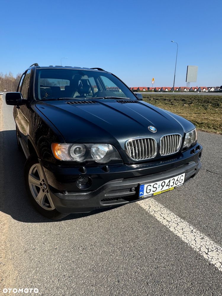 BMW X5 4.4i - 1