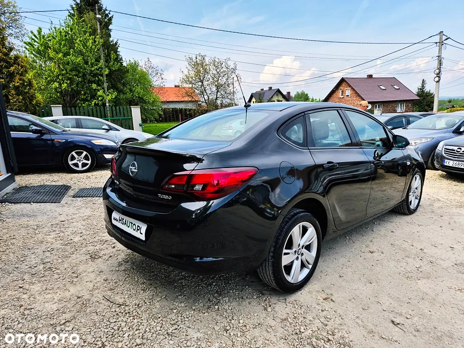 Opel Astra IV 1.4 T Business EU6 - 15