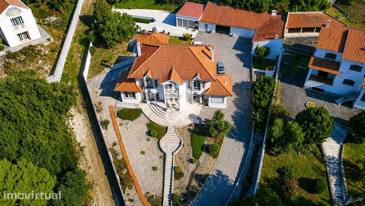 Moradia de Charme com Piscina, Jardins e Vistas Panorâmicas | Mira de - Grande imagem: 3/34