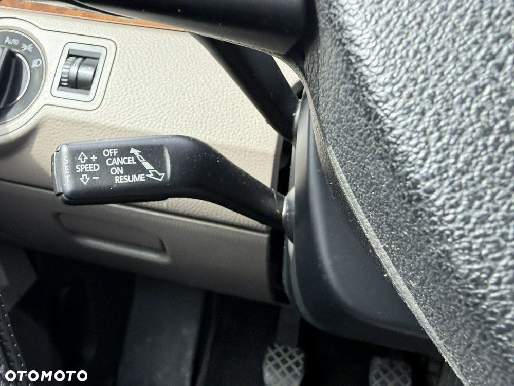 Volkswagen Passat Variant 1.8 TSI Highline - 26