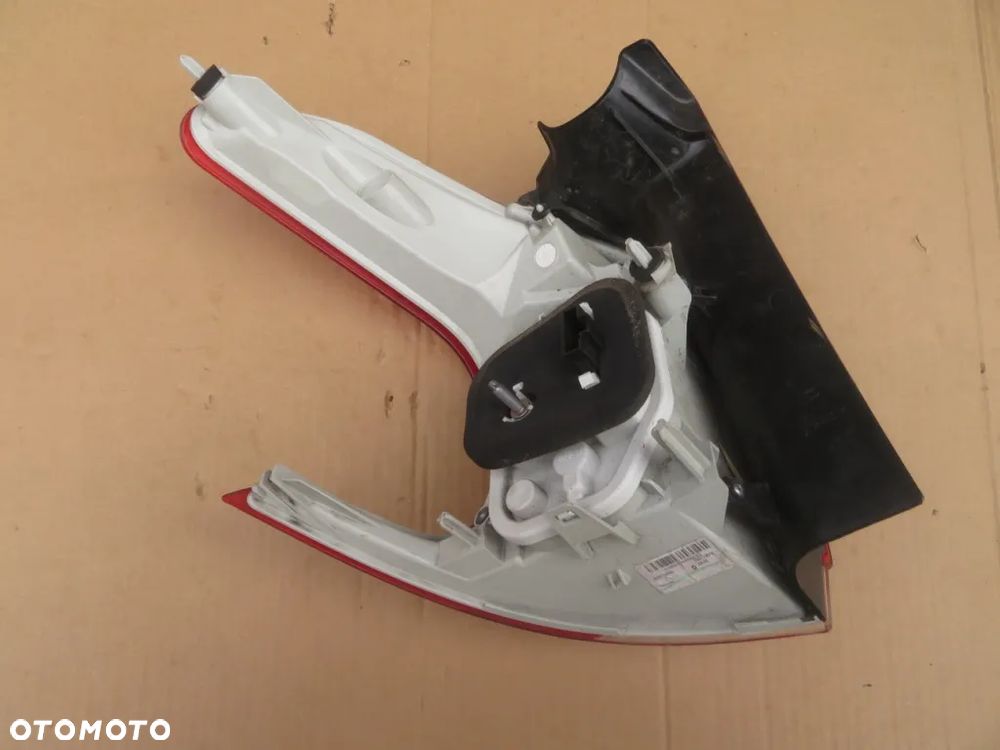 LAMPA TYŁ PRAWA PEUGEOT 2008 I 13-17R DEMONTAŻ KRAKÓW - 10