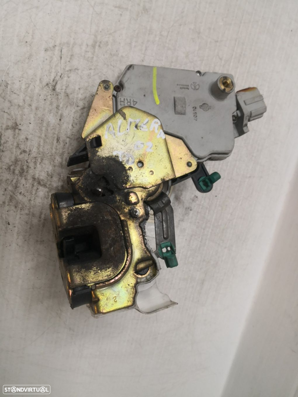 Fecho Da Porta Trás Dto Nissan Almera Ii (N16) - 2