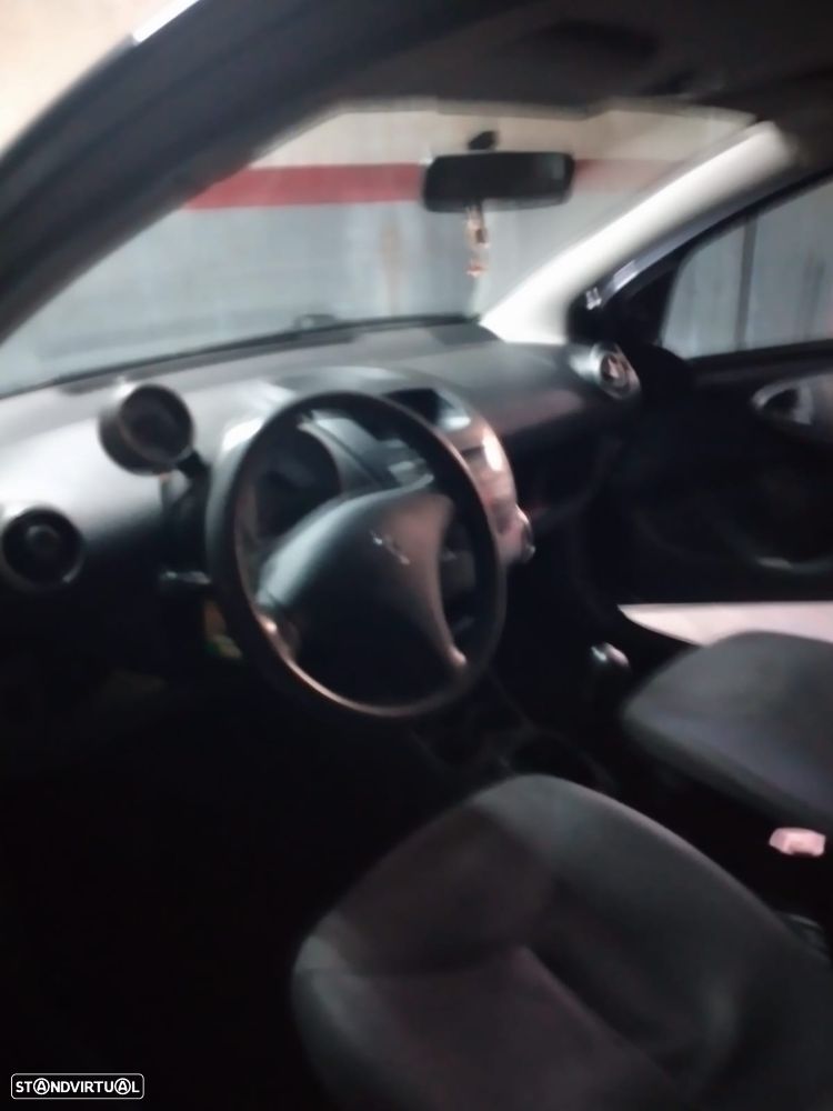 Peugeot 107 1.4 HDi Trendy - 5