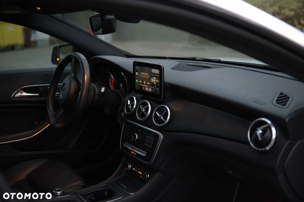 Mercedes-Benz CLA 250 4Matic 7G-DCT Peak Edition - 4