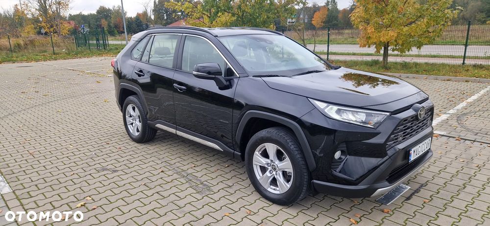 Toyota RAV4 - 8