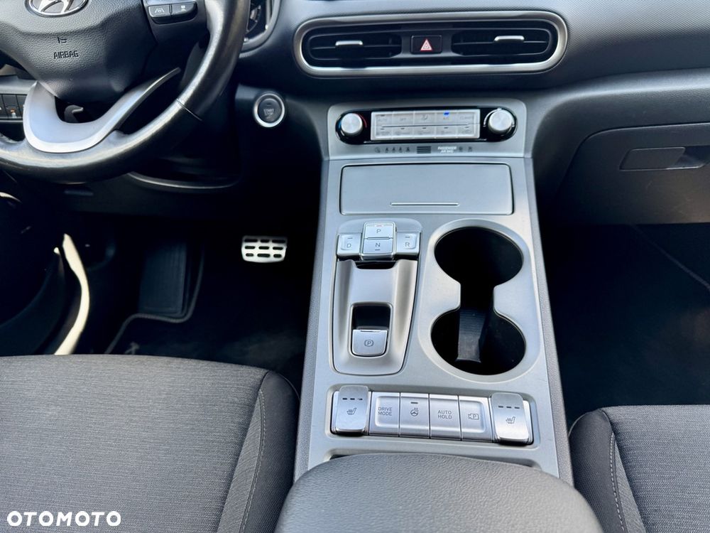 Hyundai Kona 64kWh Premium - 13