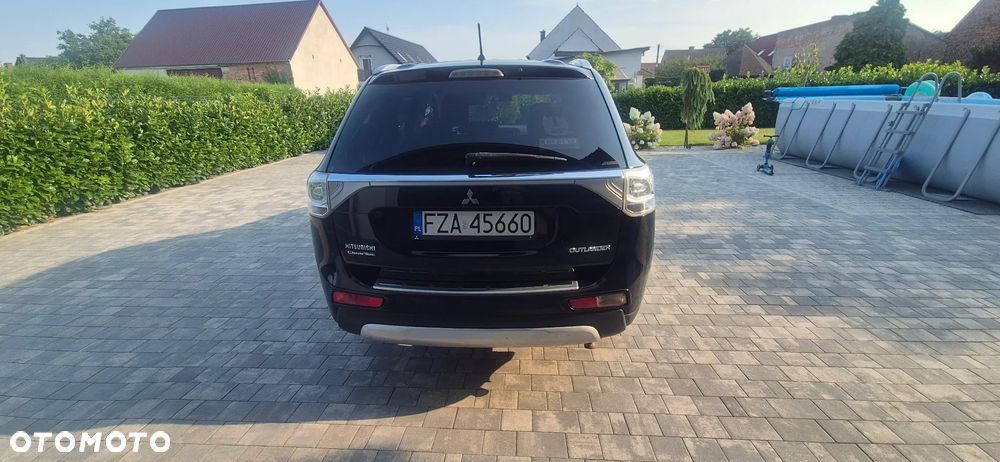 Mitsubishi Outlander - 4