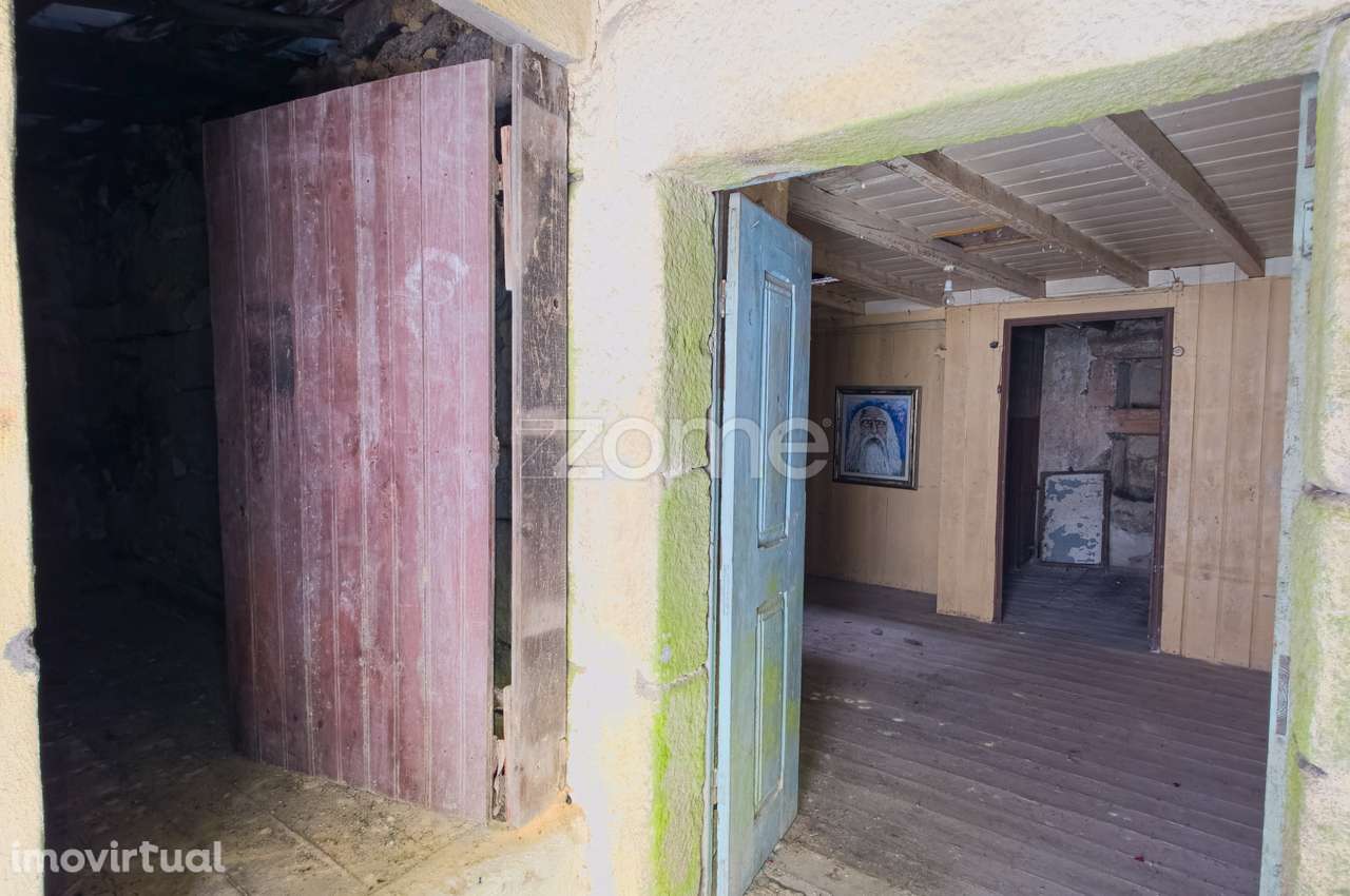 Moradia T2 para reconstrução - Grande imagem: 5/19