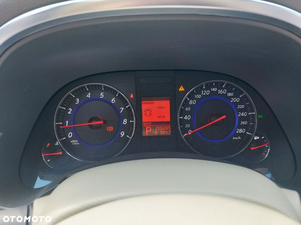 Infiniti FX - 30