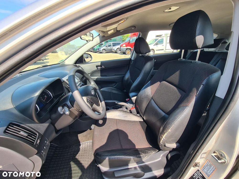 Hyundai i30 i30cw 1.4 Edition 20 - 20