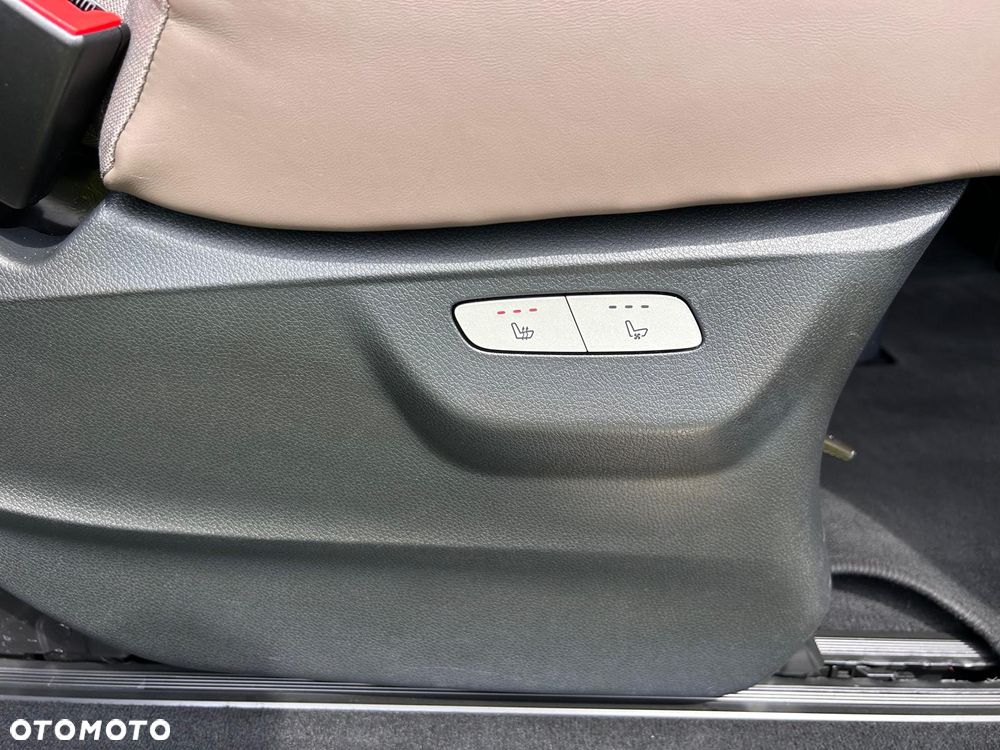 Mercedes-Benz Klasa V 300 d 4-Matic Exclusive 9G-Tronic (d³ugi) - 37