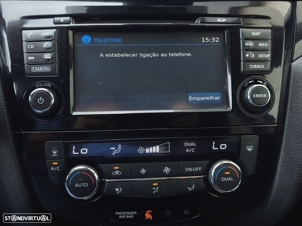 Nissan Qashqai 1.5 dCi N-Connecta - 26
