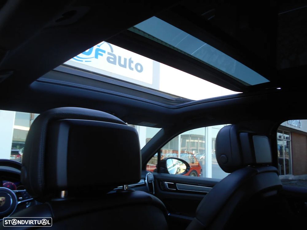 Porsche Cayenne S Platinum Edition - 47