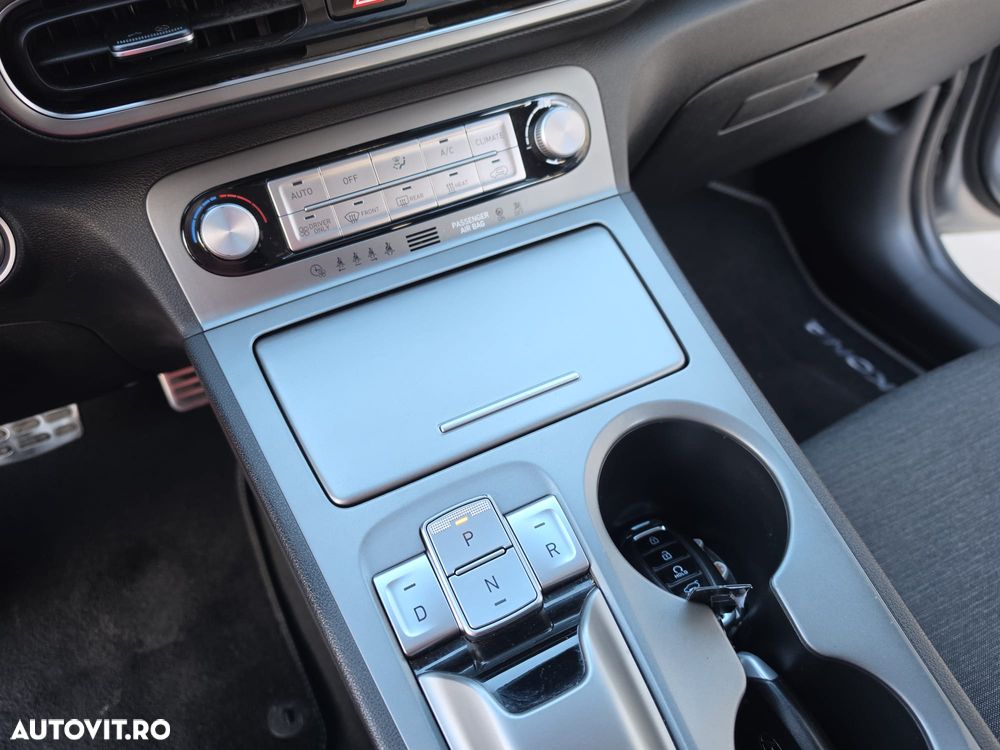 Hyundai KONA Business - 24