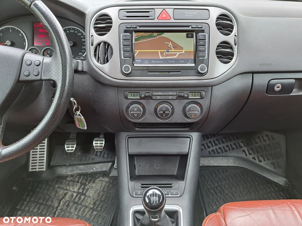 Volkswagen Tiguan - 22