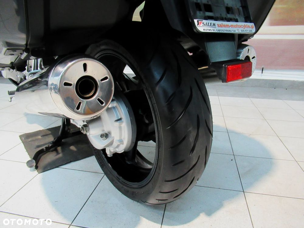 Yamaha FJR - 36
