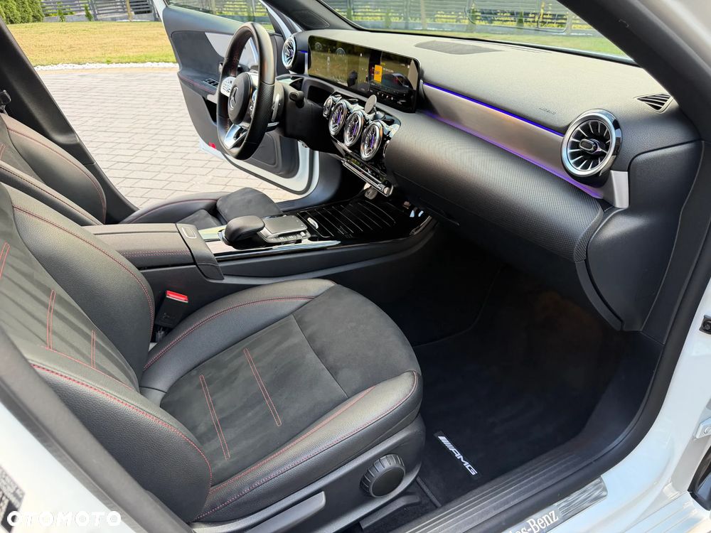 Mercedes-Benz Klasa A 200 4-Matic AMG Line 8G-DCT - 23