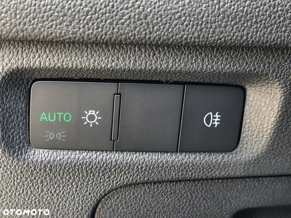 Skoda Octavia 1.5 TSI mHEV Selection DSG - 22