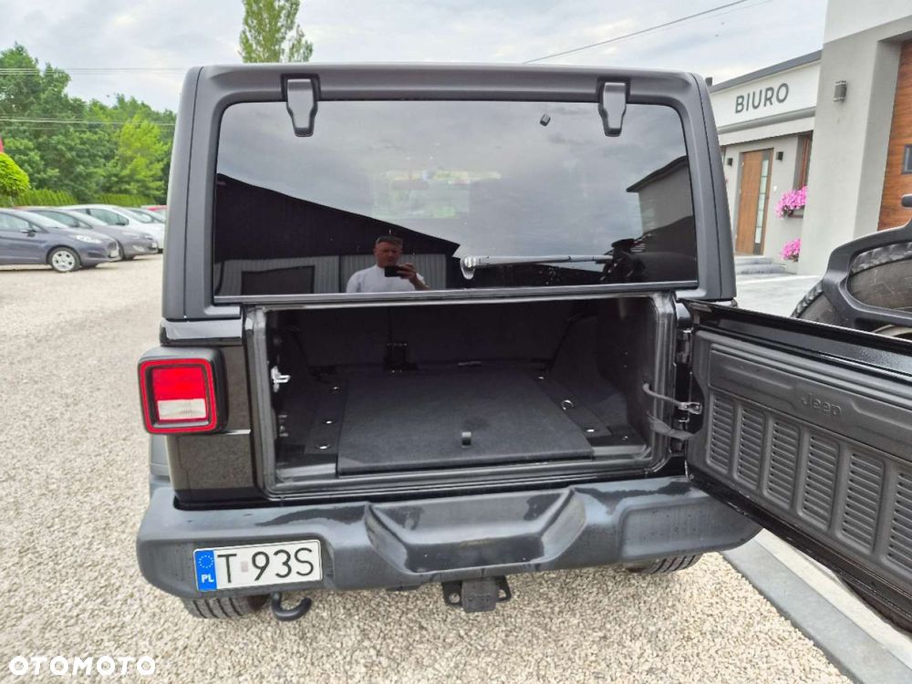 Jeep Wrangler - 19
