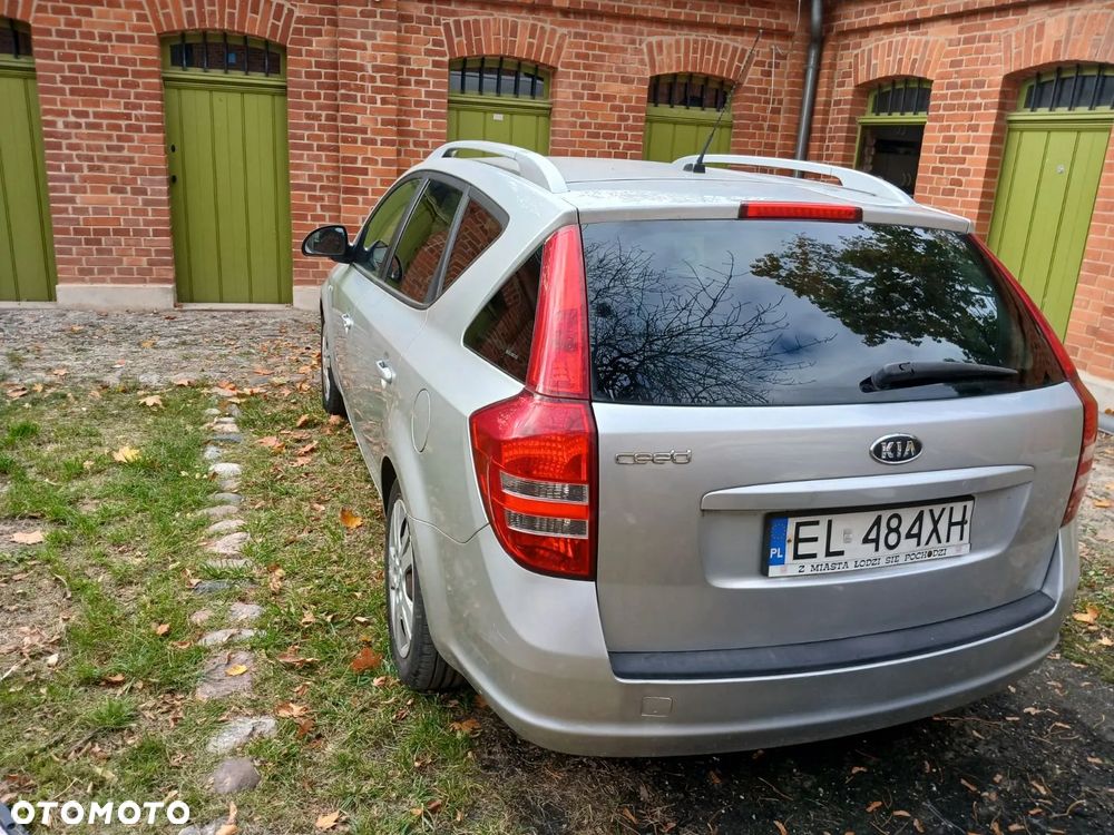 Kia Ceed - 3