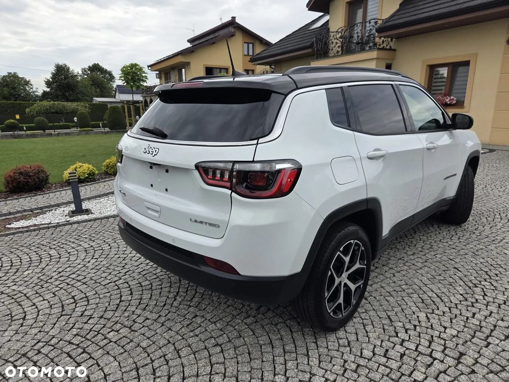 Jeep Compass - 30