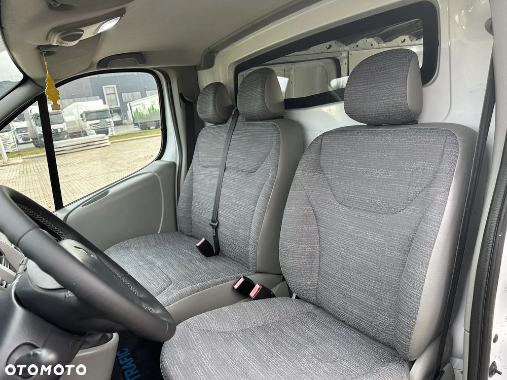 Renault Trafic - 15