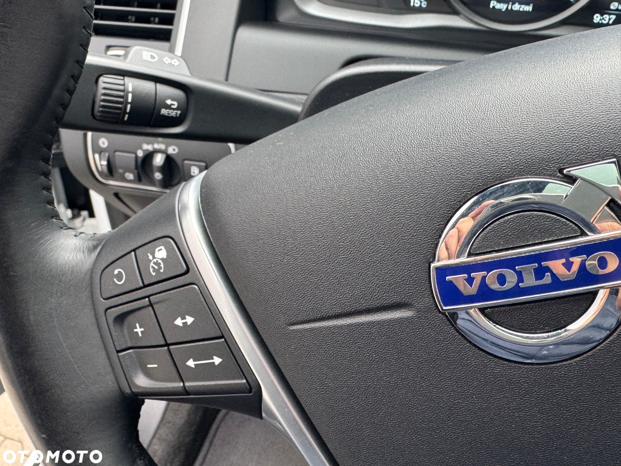 Volvo XC 60 D4 Drive-E Momentum - 31