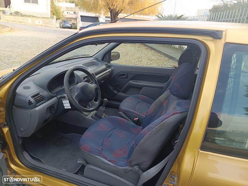 Renault Clio 1.9 D Van - 17