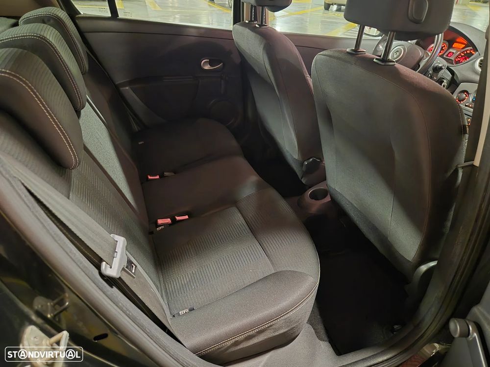 Renault Clio 1.2 16V Dynamique S - 22