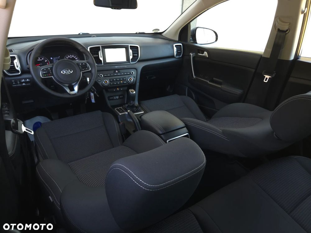 Kia Sportage 1.6 T-GDI Business Line 4WD - 29