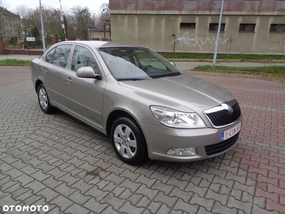 Skoda Octavia 1.6 TDI DPF Active Green tec - 3