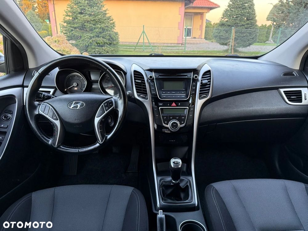 Hyundai i30 1.6 CRDi Premium - 10
