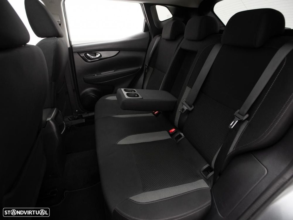 Nissan Qashqai 1.5 dCi N-Connecta - 11