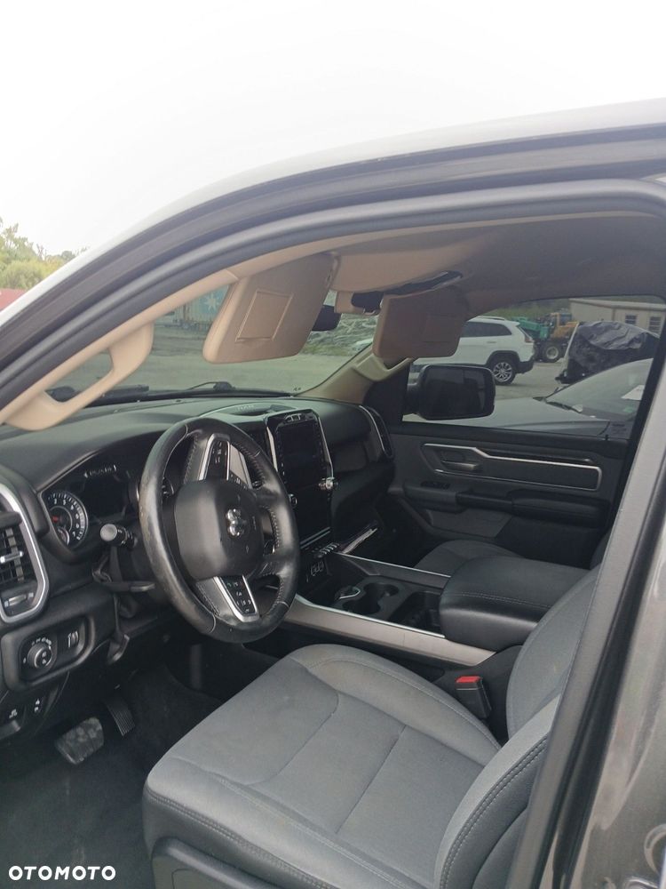 RAM 1500 Crew Cab Shortbed Bighorn - 15