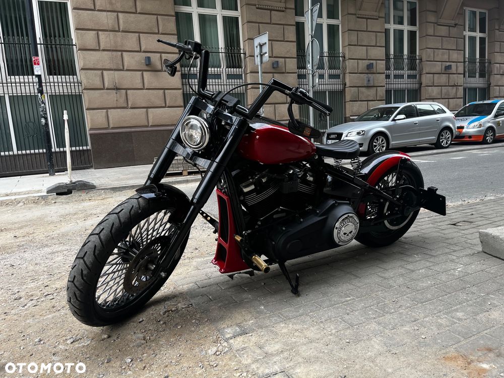 Harley-Davidson Softail Street Bob - 1