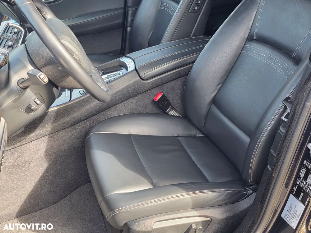 BMW Seria 5 520d Aut. Luxury Line - 14