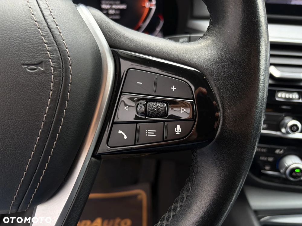 BMW Seria 5 520d - 23