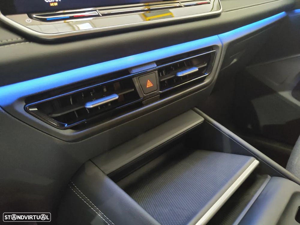 VW Tayron 1.5 eTSI Urban DSG - 19