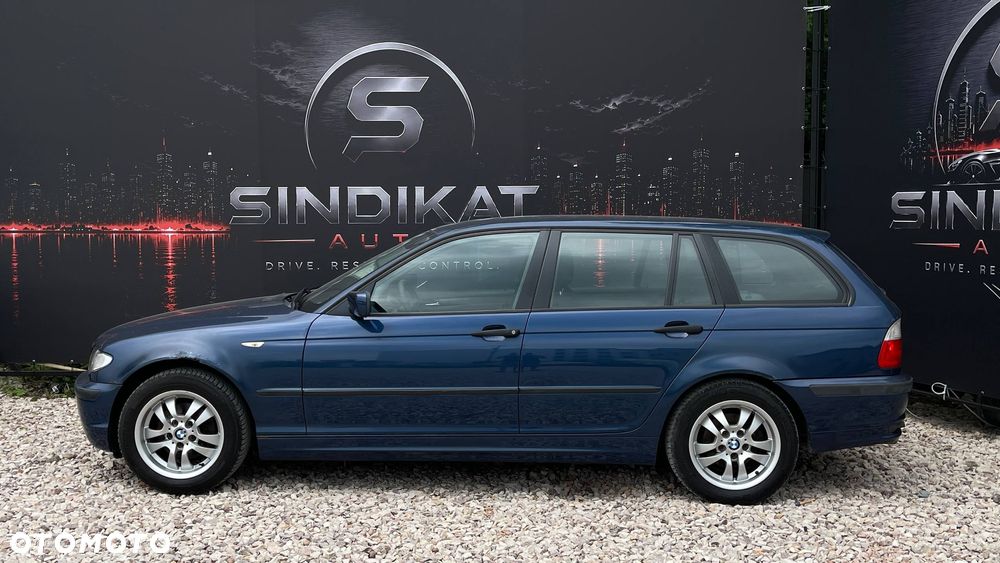 BMW Seria 3 318i - 4
