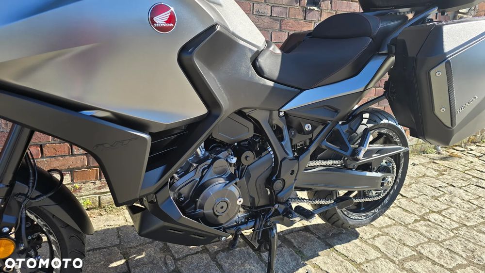 Honda NT - 8