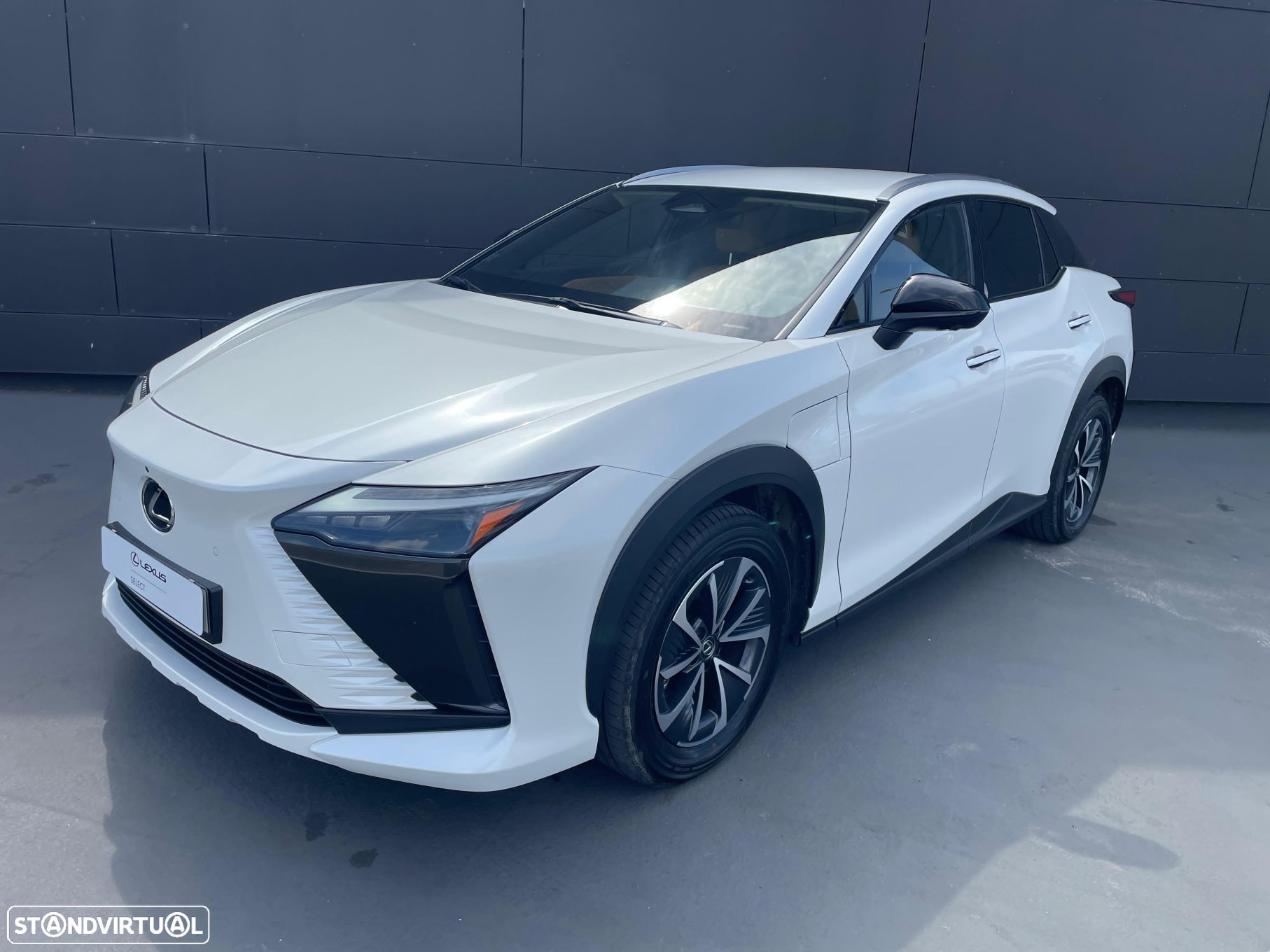 Lexus RZ 450e Executive Plus - 1